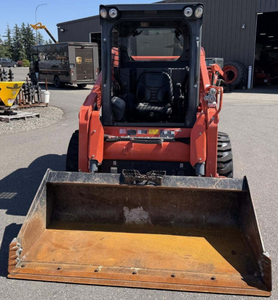 รถตักล้อยาง Kubota SSV65 พร้อมอุปกรณ์ตัดไม้สำหรับงานป่าไม้ รถตักขนาดกะทัดรัดประสิทธิภาพสูงสำหรับงานหนัก - Product Image 1