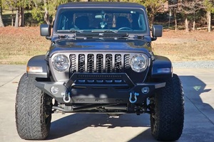 (L&A) Jeep Gladiator Sport 4x4 Usado del 2020 - Product Image 2