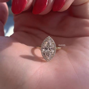 Bague de luxe en diamant de laboratoire taille marquise double halo, or 18 carats, clarté VVS, couleur F, certifiée IGI, fournisseur en gros - Product Image 1