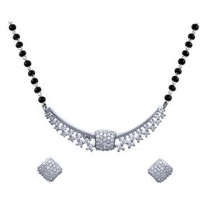 Compre un Conjunto de Mangalsutra de Plata Pura, Joyería Fina con Diamante de Corte Esmeralda Chapado en Oro, para Regalo de Boda o Fiesta para Esposa - Product Image 1