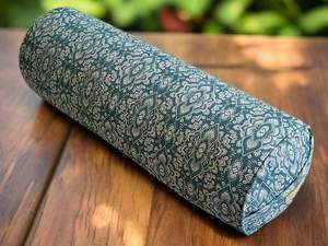 Cojín de refuerzo de yoga en estampados orgánicos ecológicos Uso doméstico con casco de trigo Buck Polycotton o relleno de Kapok Hecho EN LA India - Product Image 3