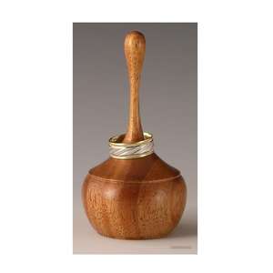 Doble pantalla única en un solo soporte de anillo de madera moderno hecho a mano es una impresionante fusión de funcionalidad y elegancia Diseñado - Product Image 5