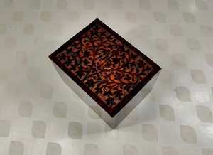 Urna de madera tallada a mano para cenizas humanas o de mascotas Recuerdo de entierro elegante para decoración del hogar de lujo y regalos reflexivos - Product Image 3