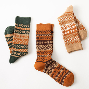 Calcetines de fútbol baratos en varios colores y estilos, fabricados con materiales de primera calidad a precios de fábrica, autocalentamiento térmico - Product Image 4