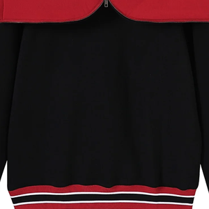 Sudadera con Capucha Negra del Estado de Illinois, Unisex, Premium, 100% Algodón Orgánico, Felpa, con Detalles Rojos de Invierno, Bolsillo Tipo Canguro - Product Image 3