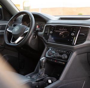 รถยนต์ Volkswagen Atlas 3.6L V6 SE รุ่นขายดีประจำปี 2022 - Product Image 3