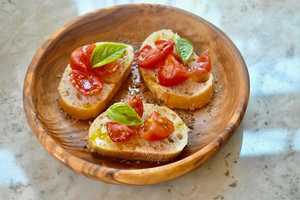 Plato de cena de madera versátil y bandeja de servicio de bambú para comedor doméstico o al aire libre y proveedor indio de entretenimiento - Product Image 3