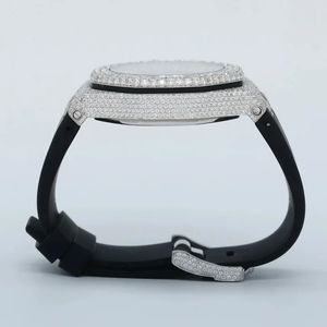 Dernière montre en diamant moissanite hip-hop avec bracelet en caoutchouc noir pour hommes avec diamants de clarté VVS améliorés à porter à toute occasion - Product Image 5