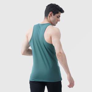 เสื้อกล้ามผู้ชายสีเขียวเข้ม - Product Image 2