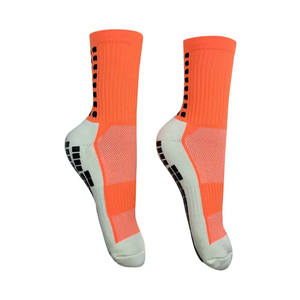 Calcetines Deportivos Personalizados al por Mayor, Transpirables, Antideslizantes, de Secado Rápido, Antibacterianos, con Agarre para Fútbol y Logotipo en la Planta - Product Image 2