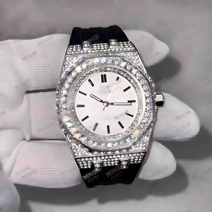 Lujoso para personalizar Iced out Moissanite Diamond Watch Elegante y elegante banda de acero inoxidable Movimiento de cuarzo analógico - Product Image 4