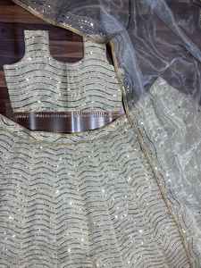 Hermosa colección de ropa de fiesta Lehenga Choli de seda de invierno más tendencia - Product Image 4