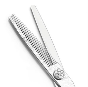 กรรไกรตัดผมแบบขายส่ง ลายดามัสกัส สำหรับช่างผมมืออาชีพ ผลิตจากเหล็กกล้าไร้สนิมญี่ปุ่น 440C - Product Image 3