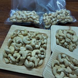 Noix de cajou de qualité supérieure, W240, biologiques, fraîches, 100% naturelles, provenant d'Afrique, emballées sous vide pour les marchés alimentaires mondiaux - Product Image 1