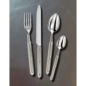 Juego de Cubiertos de Metal Dorado de Diseño de Lujo con Diseño y Material Premium Adicionales para Servicios de Cena en Restaurantes - Product Image 6