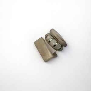 Bracelets jonc en résine tendance avec fleurs pressées, paillettes, éclats de coquillages ou feuille métallique, bijoux tendance pour femmes - Product Image 2