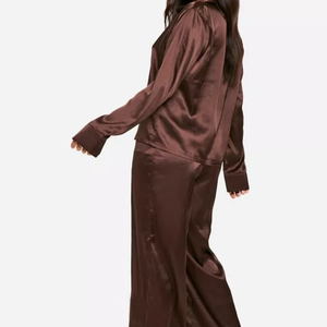 Ensemble de pyjama en satin à manches longues OEM pour femmes, ensemble saisonnier de vêtements de nuit en soie chaude, vêtements de nuit respirants pour femmes - Product Image 2