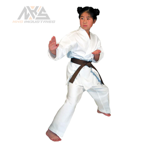 ชุดคาราเต้พรีเมี่ยมน้ำหนักเบาเครื่องแบบศิลปะการต่อสู้ที่สมบูรณ์แบบสำหรับการฝึกซ้อมและการแข่งขันเครื่องแบบคาราเต้ออลอินวัน - Product Image 1