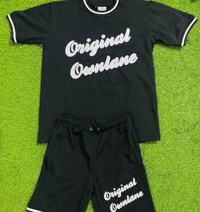 Conjunto de pantalones cortos cortavientos unisex personalizados al por mayor para hombre, chándales transpirables cortos de nailon de color hechos a medida para hombre - Product Image 2