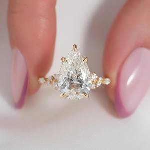 Bague de fiançailles en moissanite taille poire 7x11 mm en argent sterling 925 - Product Image 1
