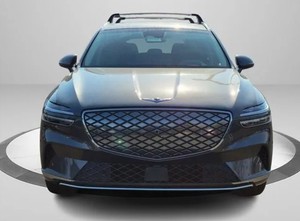 Vente aux enchères à forte demande! Véhicule d'occasion 2025 GV.70 électrique avec packs Prestige, SUV AWD/4WD - Product Image 2