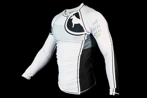 2026 T-shirt de compression Jitsu personnalisé pour homme à manches courtes, respirant, anti-UV UPF50+, séchage rapide, pour grappling et sport - Product Image 2