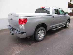 Utilisé pour Tundra 2022 AWD 5 places, sièges en cuir, transmission automatique, ACC, phares LED, caméra arrière 360°, moteur 4.5L - Product Image 6