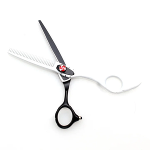 Ciseaux de coiffure de salon professionnel de haute qualité Nouvelle arrivée Ciseaux de beauté pointus en acier inoxydable avec marque privée - Product Image 6