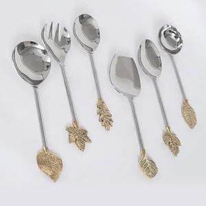 Ensemble de couverts de service à salade en acier inoxydable avec poignée de conception de brindille de fleur avec feuille pour mariage - Product Image 3
