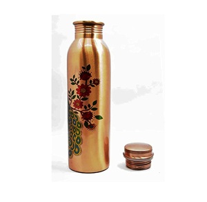 Botella de cobre clásica 500ml en línea de Paras Botella de agua de metal Regalo hecho a mano personalizado Producto indio hecho a mano - Product Image 2