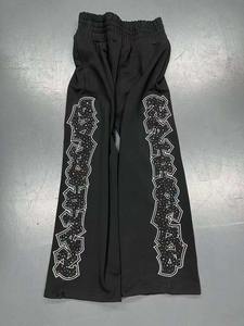 Pantalon de survêtement en nylon empilé Hip Pop personnalisé Streetwear Pantalons pour hommes Pantalons Pantalons de parachute avec impression de logo personnalisé - Product Image 4