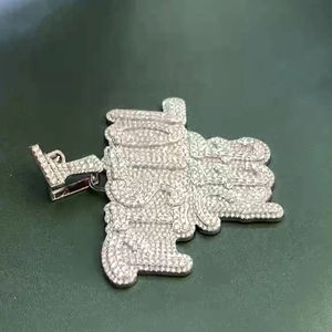 Pendentifs et breloques en argent 925 plaqués or de luxe style hip-hop, sertis de diamants de moissanite VVS, personnalisés avec un nom, pour hommes - Product Image 4