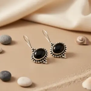 Boucles d'oreilles pendantes ovales en onyx argenté plaqué or glamour pour bijoux élégants pour femmes - Product Image 2