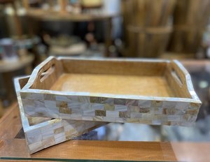 Elegante juego de bandejas redondas de madera con incrustaciones a mano Diseño de concha Durable Uso multiusos Cocina moderna Sala de estar Regalo MOQ 20 piezas - Product Image 2