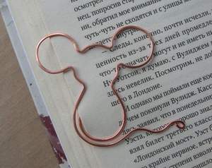 Marque-page en métal unique et créatif, conçu pour les boutiques de cadeaux artisanaux, les boutiques en ligne et les accessoires de lecture - Product Image 1