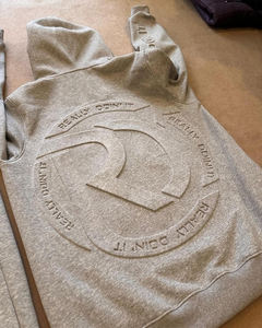 ชุดวอร์มผ้าฝ้ายพิมพ์ลายโลโก้สำหรับผู้ชายแบบปรับแต่งได้สำหรับฤดูหนาว พร้อมดีไซน์ OEM สำหรับขายส่ง - Product Image 4