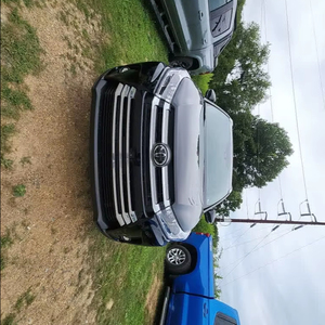 Aston Martin B-M-W Serie 3 330i XDrive FWD 2023, Cuero, R18, Techo Solar - Product Image 1