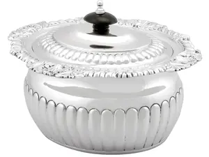 Casserole en acier inoxydable de qualité supérieure avec couvercle |   Élégant et fonctionnel, antiadhésif, durable, écologique - Product Image 5