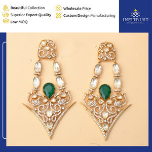 Exportador indio de diseño elegante Plata de Ley 925 para mujeres y niñas, Pendientes colgantes con tachuelas de piedra de moissanita para uso diario - Product Image 2