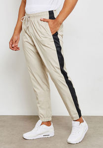 Conjunto deportivo premium para hombre con bloques de color, cortavientos, estilo moderno 2024, con cremallera, para correr, estilo urbano, conjunto deportivo de 2 piezas, logotipo personalizado - Product Image 5