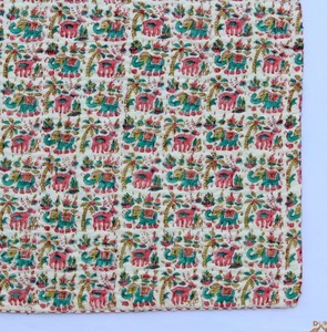 ผ้าห่ม Kantha สำหรับเด็กทารกผ้าคอตตอน100% ทอมือแบบคลาสสิกพิมพ์ลายดอกไม้สัตว์ขนสัตว์ผ้าห่มขนสัตว์สำหรับฤดูหนาว