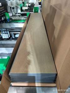 Vente en gros abordable LVP WPC 100% Revêtement de sol en vinyle de luxe alternatif étanche en chêne à chevrons véritable - Product Image 3