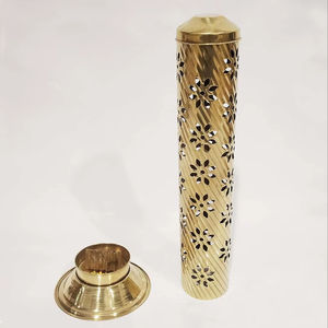Support artisanal en laiton Agarbatti Porte-encens élégant de forme ronde - Product Image 1