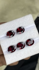 ชุดอัญมณีโรโดไลต์การ์เนตธรรมชาติทรงรีขนาด 9x7 มม. 5 เม็ด คุณภาพสีเยี่ยม น้ำหนัก 11.31 กะรัต ได้รับการรับรอง - Product Image 4