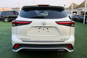 Toyota Highlander XLE SUV 2024 Usado, Volante a la Izquierda, Asientos de Cuero, Diésel, Tracción Total, Control de Crucero Adaptativo, Neumáticos R18, 5 Plazas, Automático, Techo Panorámico - Product Image 2
