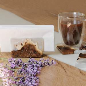 Porte-serviettes en bois infusé de résine, moderne, fait à la main, durable, pour la maison et les restaurants, boîtes à mouchoirs élégantes personnalisables - Product Image 6