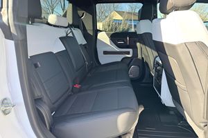 GMC Hummer EV Pickup Edición 1 CREW 4WD V8 2022, Transmisión Automática, Asientos de Cuero, Techo Panorámico Táctil - Product Image 2