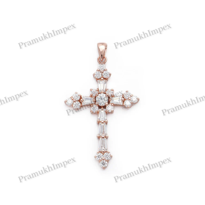 Pendentif Croix Chrétienne en Argent Sterling Plaqué Or Rose avec Moissanite, Breloque Religieuse, Bijou Spirituel de Luxe pour Hommes et Femmes - Product Image 3