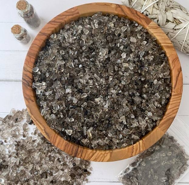 สีเทาเข้ม