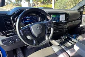 Chevrolet Silverado 1500 ZR2 4X4 2023 Económico con Volante a la Izquierda/Derecha - Product Image 6